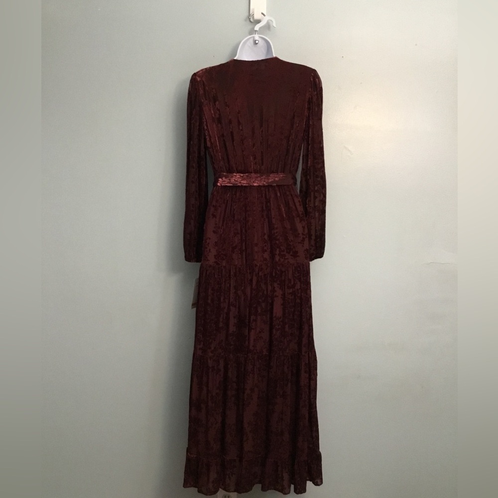 Elegant Burgundy Long Sleeve Dress - Picture 4 of 14